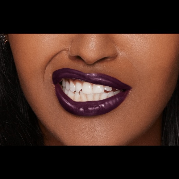 BNWT/Box Too Faced Lipstick-Melted Latex - Picture 2 of 5